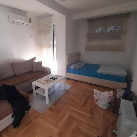 Apartment Luka بودغوريتْسا المظهر الخارجي الصورة