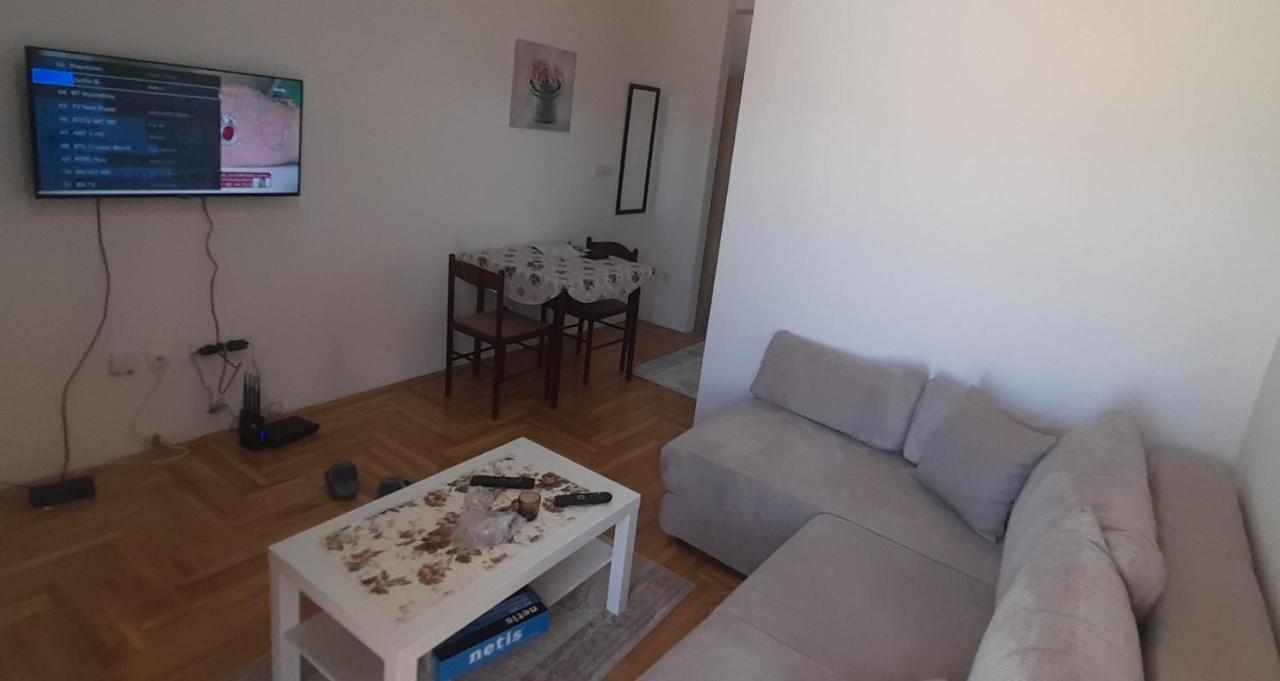 Apartment Luka بودغوريتْسا المظهر الخارجي الصورة