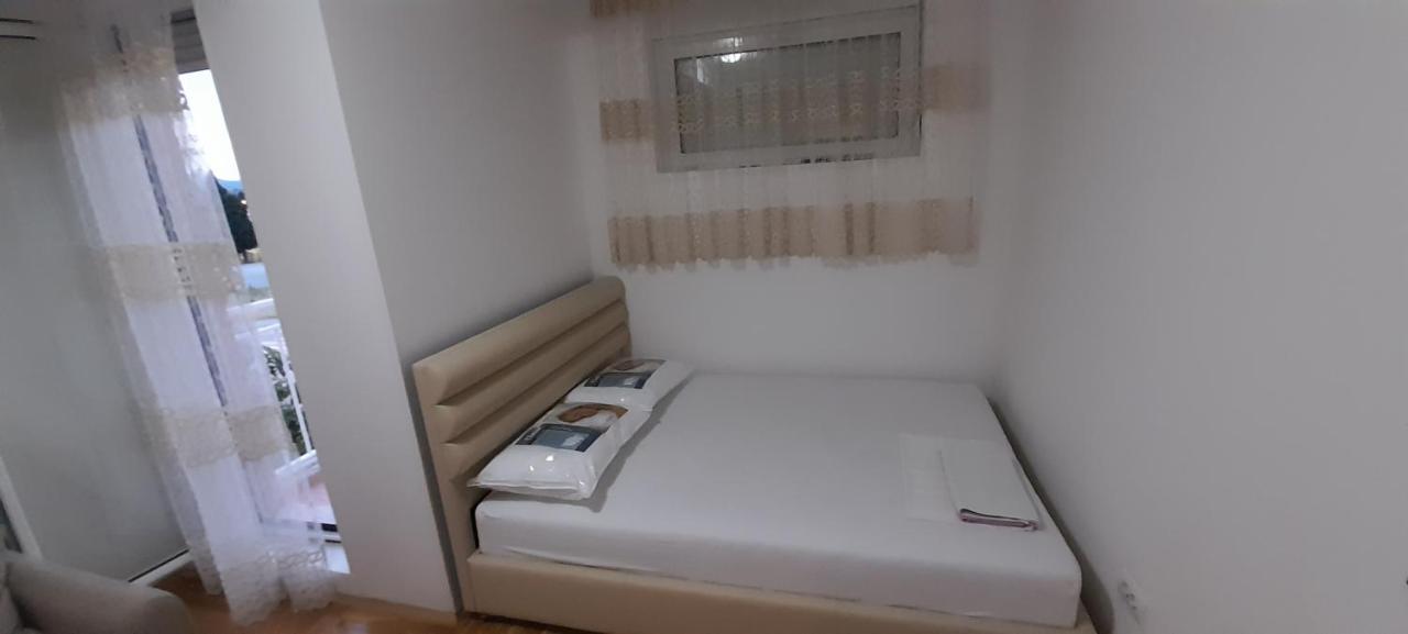 Apartment Luka بودغوريتْسا المظهر الخارجي الصورة