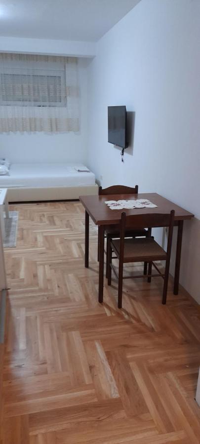 Apartment Luka بودغوريتْسا المظهر الخارجي الصورة