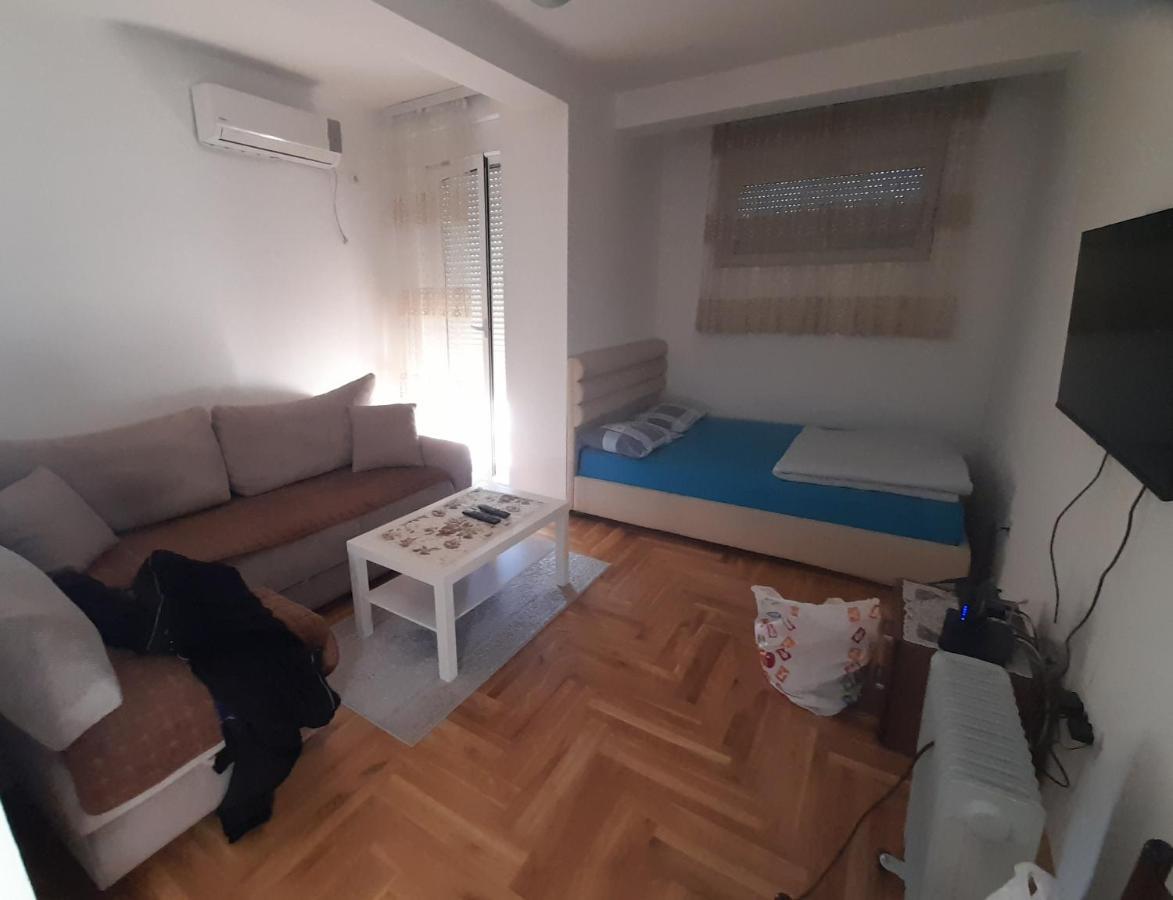 Apartment Luka بودغوريتْسا المظهر الخارجي الصورة